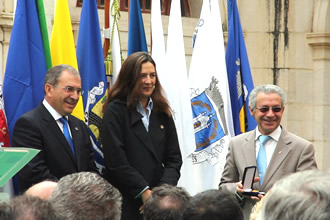 Mestre Firmino Ad&atilde;o Canhoto recebeu medalha no Pal&aacute;cio Nacional de Mafra
