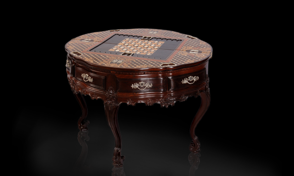 Mesa de Jogo D. José com tampo para jogos de gamão, xadrez e damas