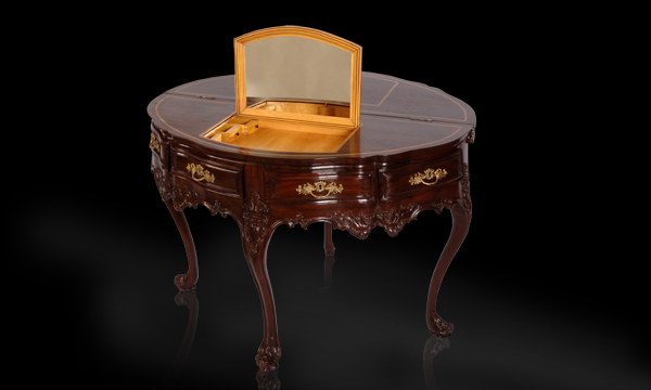 Mesa de Jogo D. José com segredo no tampo liso, abre um espelho e compartimento com gavetas